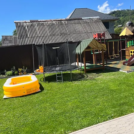 артемів двір Tatil Evi Slavske