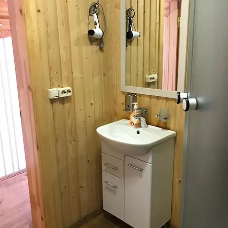 Nyaraló артемів двір